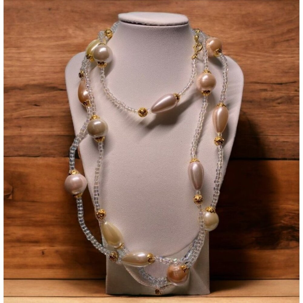 Vintage Avon Pearly Pastel‎ Necklace Opalescent Beaded Chain Long 1994